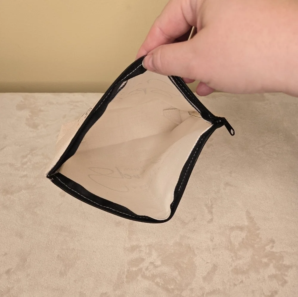 She Leaves a Little Sprakle Wherever She Goes Make-Up Bag Pouch